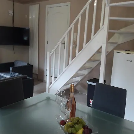 Les Eylauds Apartment *